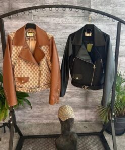 جايت جلد من اللونين الاسود والكاميل Gucci